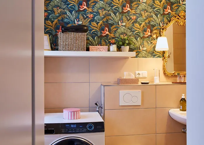 Apartament R B Am Airport - 1-4 Personen - Kueche - Smart Tv - Waschtrockner - Kostenloser Parkplatz - Perfekt Fuer Geschaeftsreisende Und Familien Hamburg