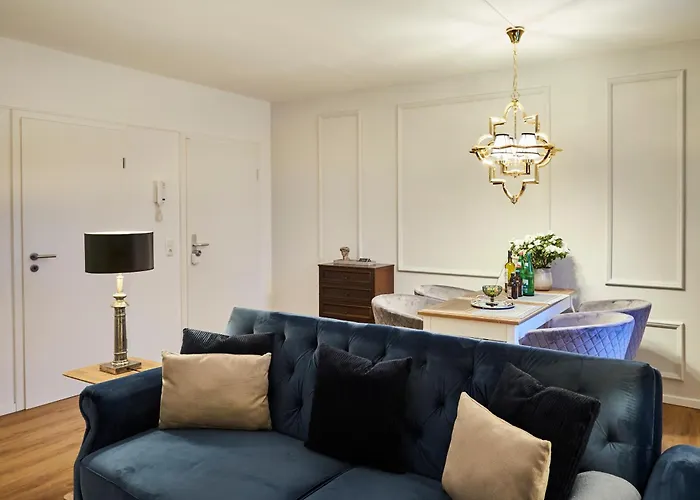 R B Am Airport - 1-4 Personen - Kueche - Smart Tv - Waschtrockner - Kostenloser Parkplatz - Perfekt Fuer Geschaeftsreisende Und Familien Apartament *