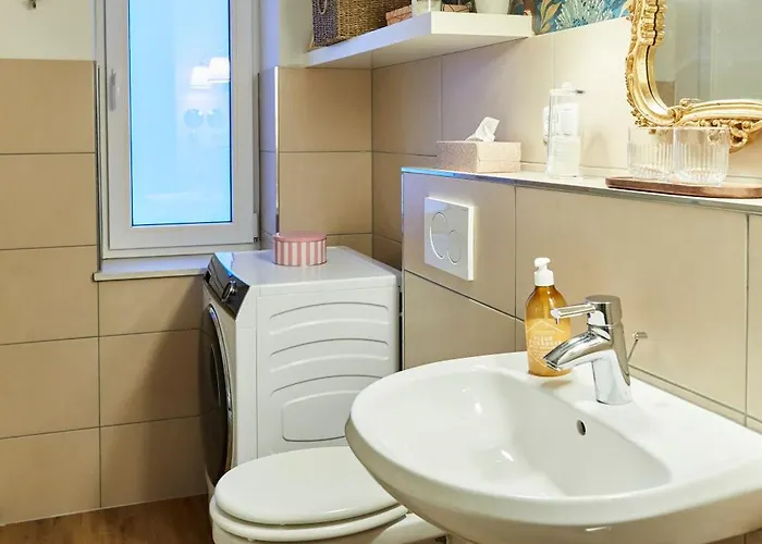 R B Am Airport - 1-4 Personen - Kueche - Smart Tv - Waschtrockner - Kostenloser Parkplatz - Perfekt Fuer Geschaeftsreisende Und Familien Apartament Hamburg